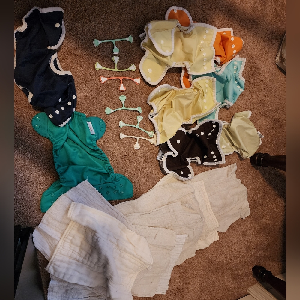 Thirties cloth diapers (edit added 1 shell + 16 cloths)